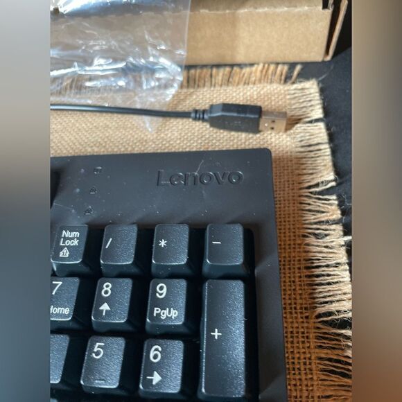 🔥❤️🔥 NEW Lenovo Preferred Pro II Wired External USB Keyboard New in Box - Picture 6 of 9
